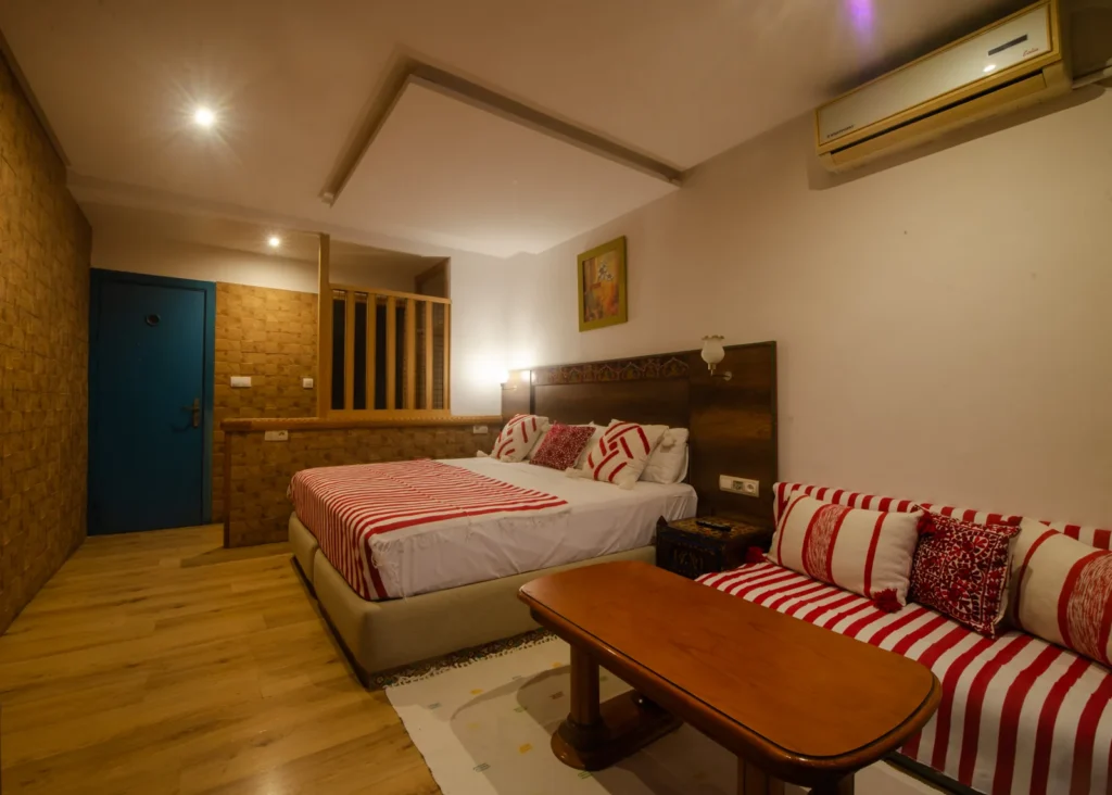Lala Rokay · Suite interior